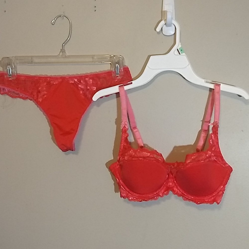 Bra and underwear set